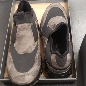 Ecco Laceless Sneaker (Leather) (All Terrain) *Superb Cushion*